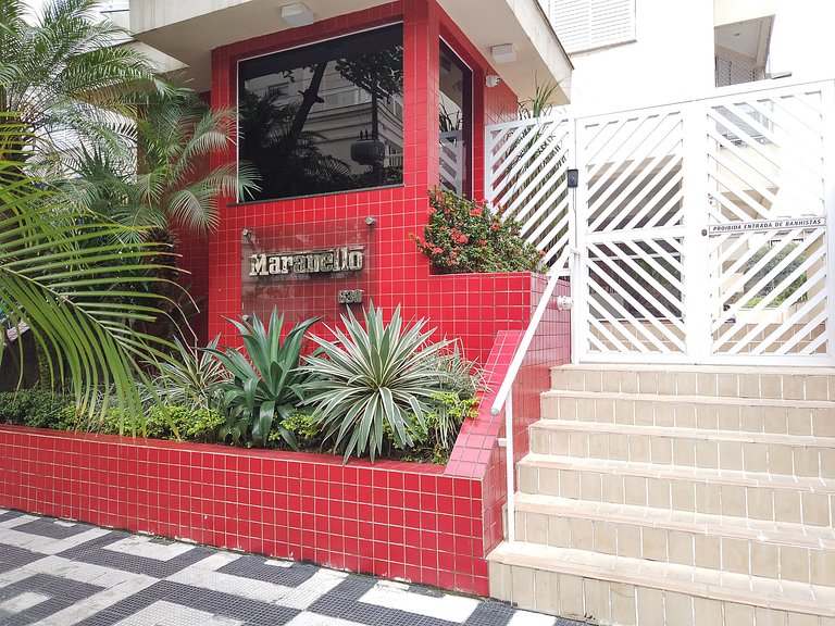 Apartamento à Beira-Mar em Pitangueiras – Edifício Maranello