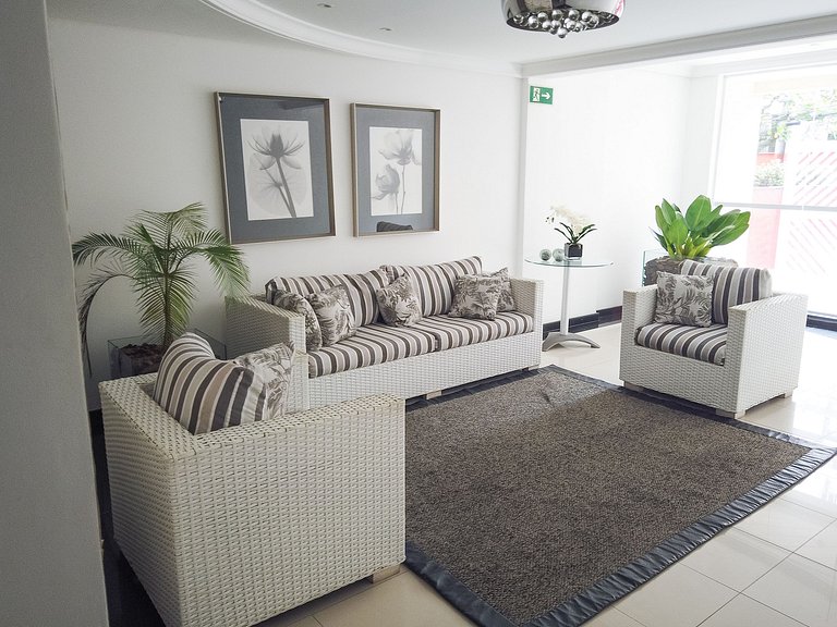 Apartamento à Beira-Mar em Pitangueiras – Edifício Maranello