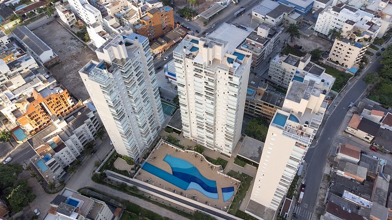 Apartamento com Vista Incrível – Praia da Enseada, Guarujá
