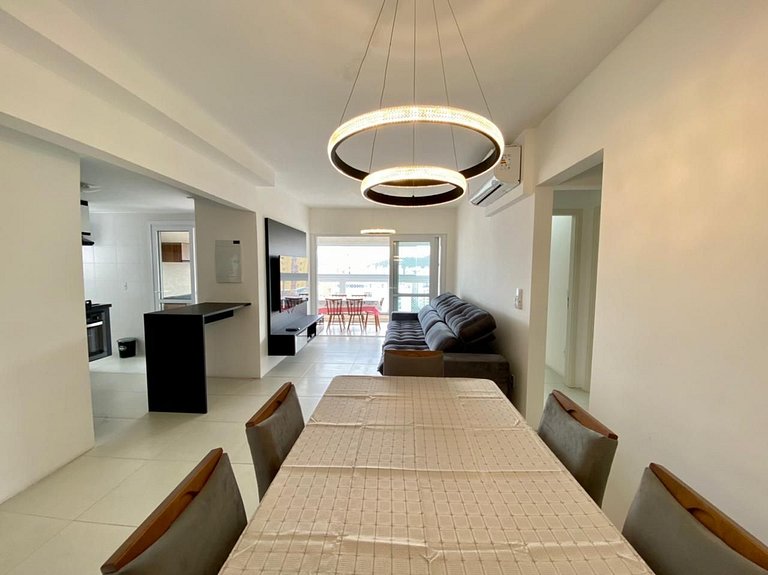 Apartamento com piscina e serviço de praia - Pitangueiras