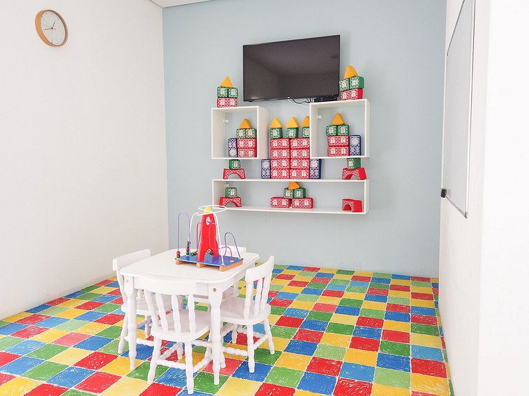 Apartamento com piscina e serviço de praia - Pitangueiras