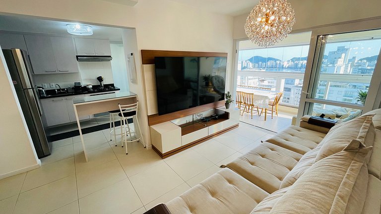 Apartamento com piscina e serviço de praia - Pitangueiras
