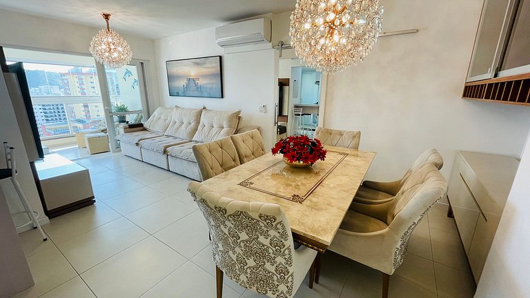Apartamento com piscina e serviço de praia - Pitangueiras