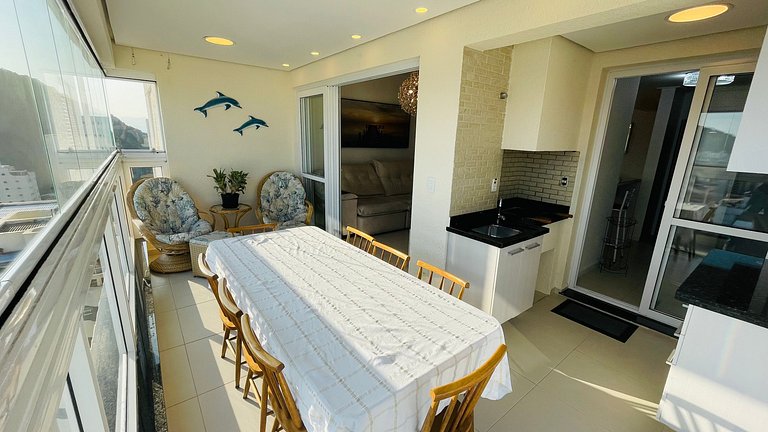 Apartamento com piscina e serviço de praia - Pitangueiras