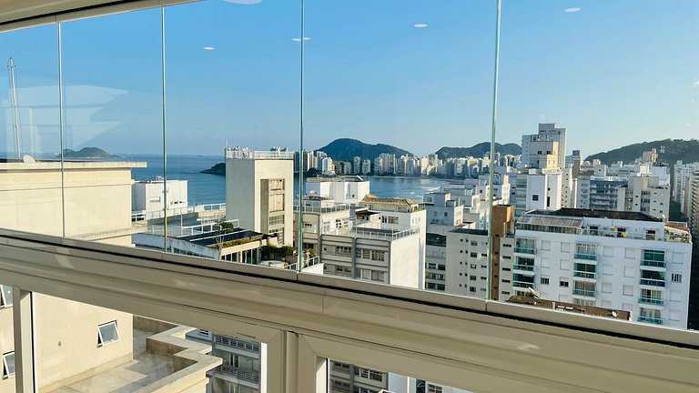Apartamento com piscina e serviço de praia - Pitangueiras