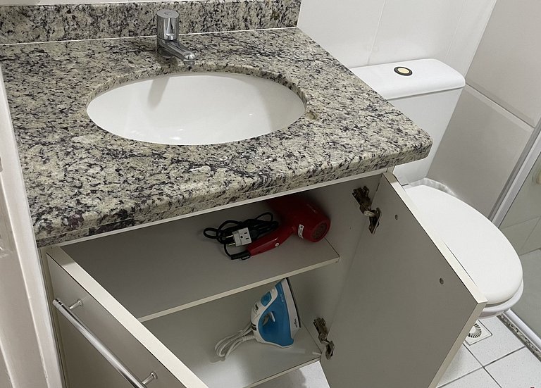 Apartamento à Beira-Mar em Pitangueiras – Edifício Maranello