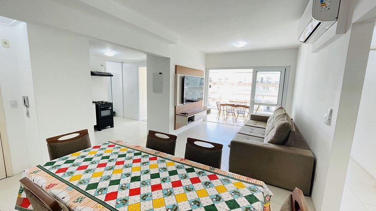 Apartamento com piscina e serviço de praia - Pitangueiras