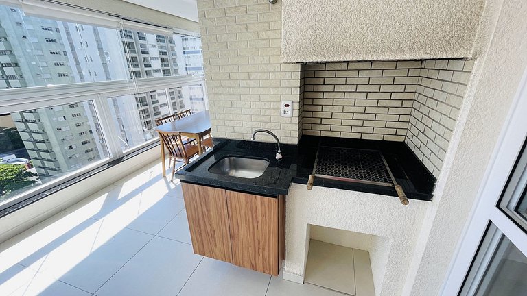 Apartamento com piscina e serviço de praia - Pitangueiras