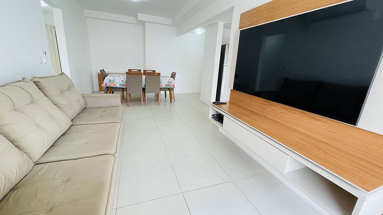 Apartamento com piscina e serviço de praia - Pitangueiras