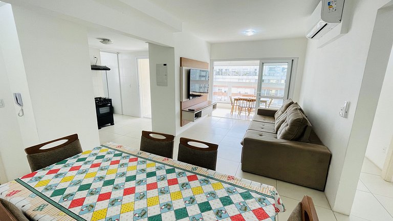 Apartamento com piscina e serviço de praia - Pitangueiras