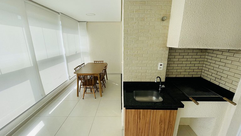 Apartamento com piscina e serviço de praia - Pitangueiras