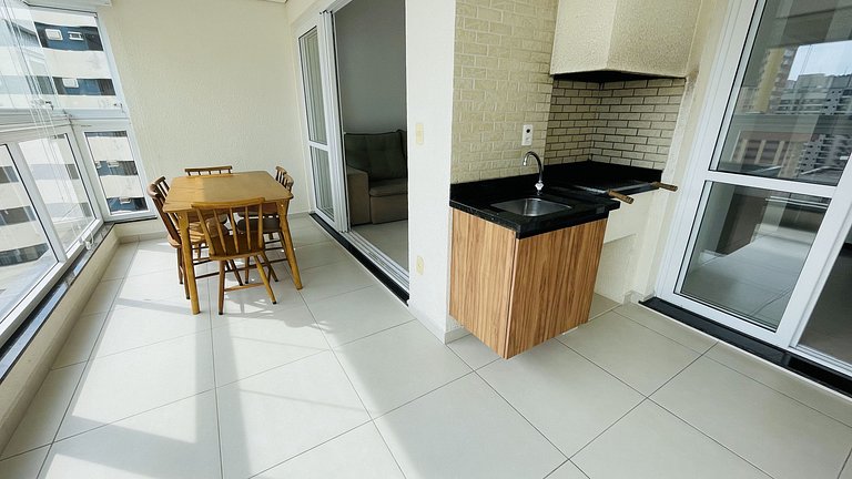 Apartamento com piscina e serviço de praia - Pitangueiras