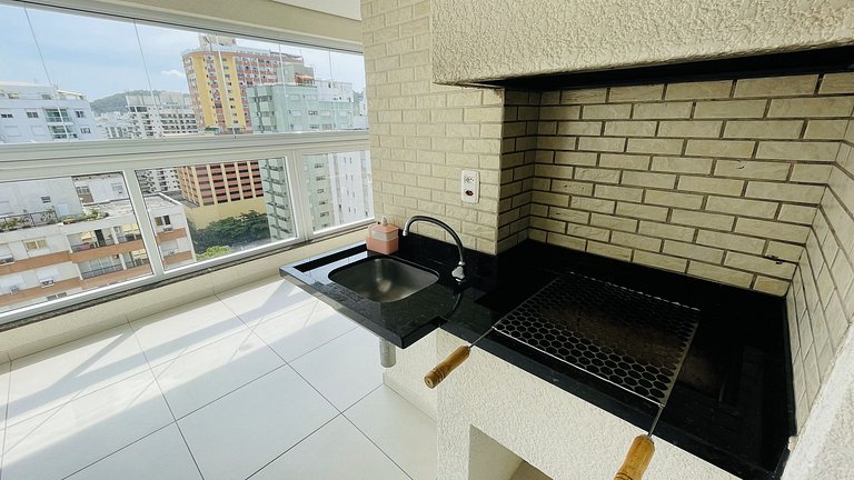 Apartamento com piscina e serviço de praia - Pitangueiras