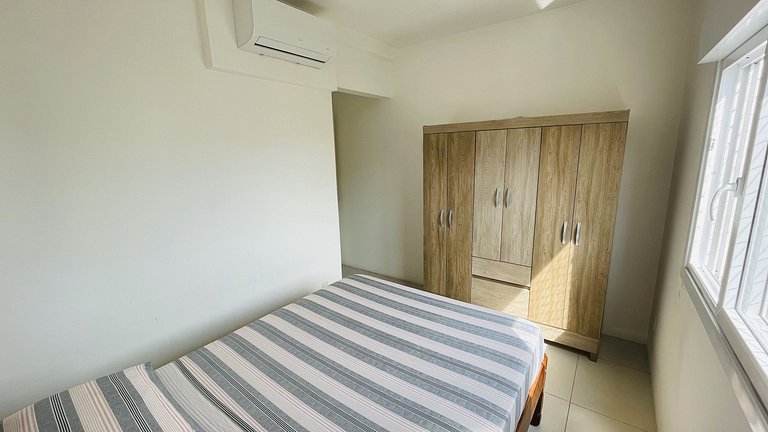 Apartamento com piscina e serviço de praia - Pitangueiras