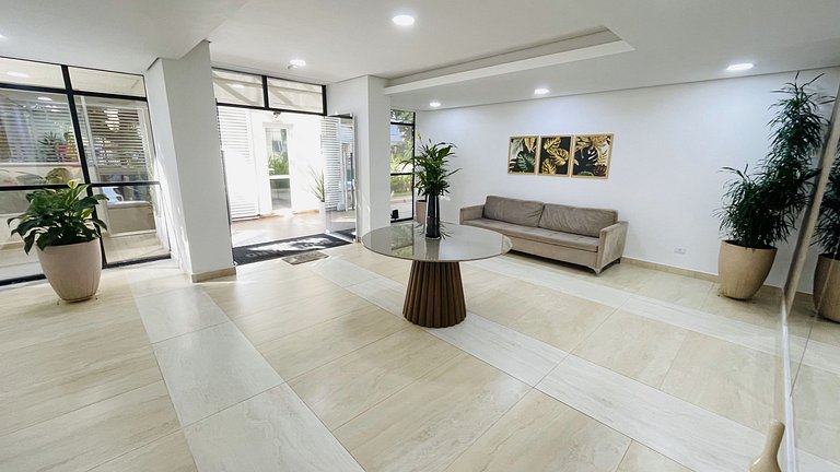 Apartamento com piscina e serviço de praia - Pitangueiras