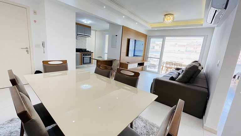 Apartamento com piscina e serviço de praia - Pitangueiras