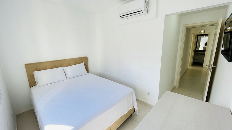 Apartamento com piscina e serviço de praia - Pitangueiras