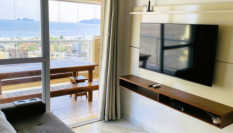 Apartamento com Vista Incrível – Praia da Enseada, Guarujá